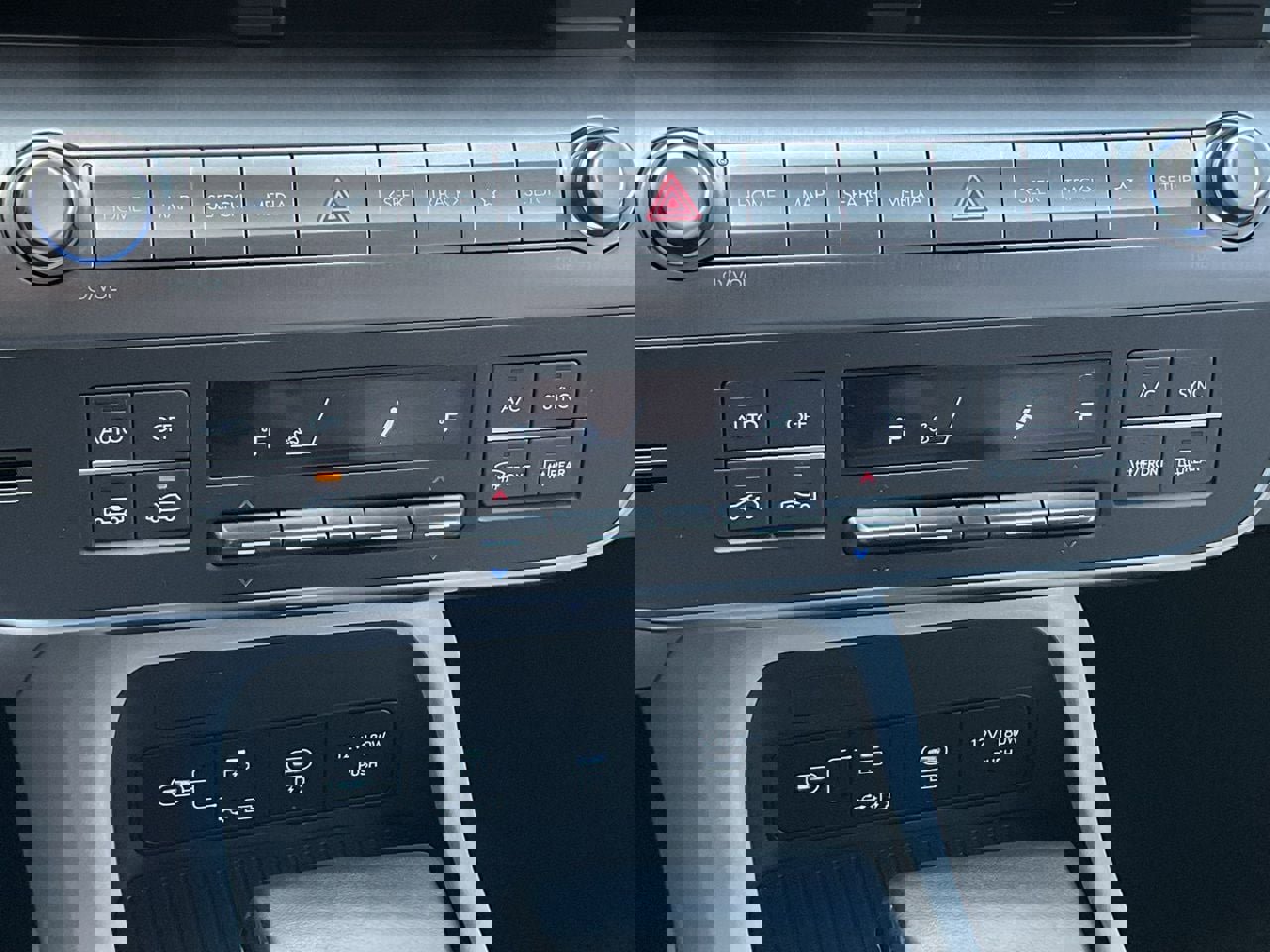 Used 2025 Hyundai Kona SEL image 32