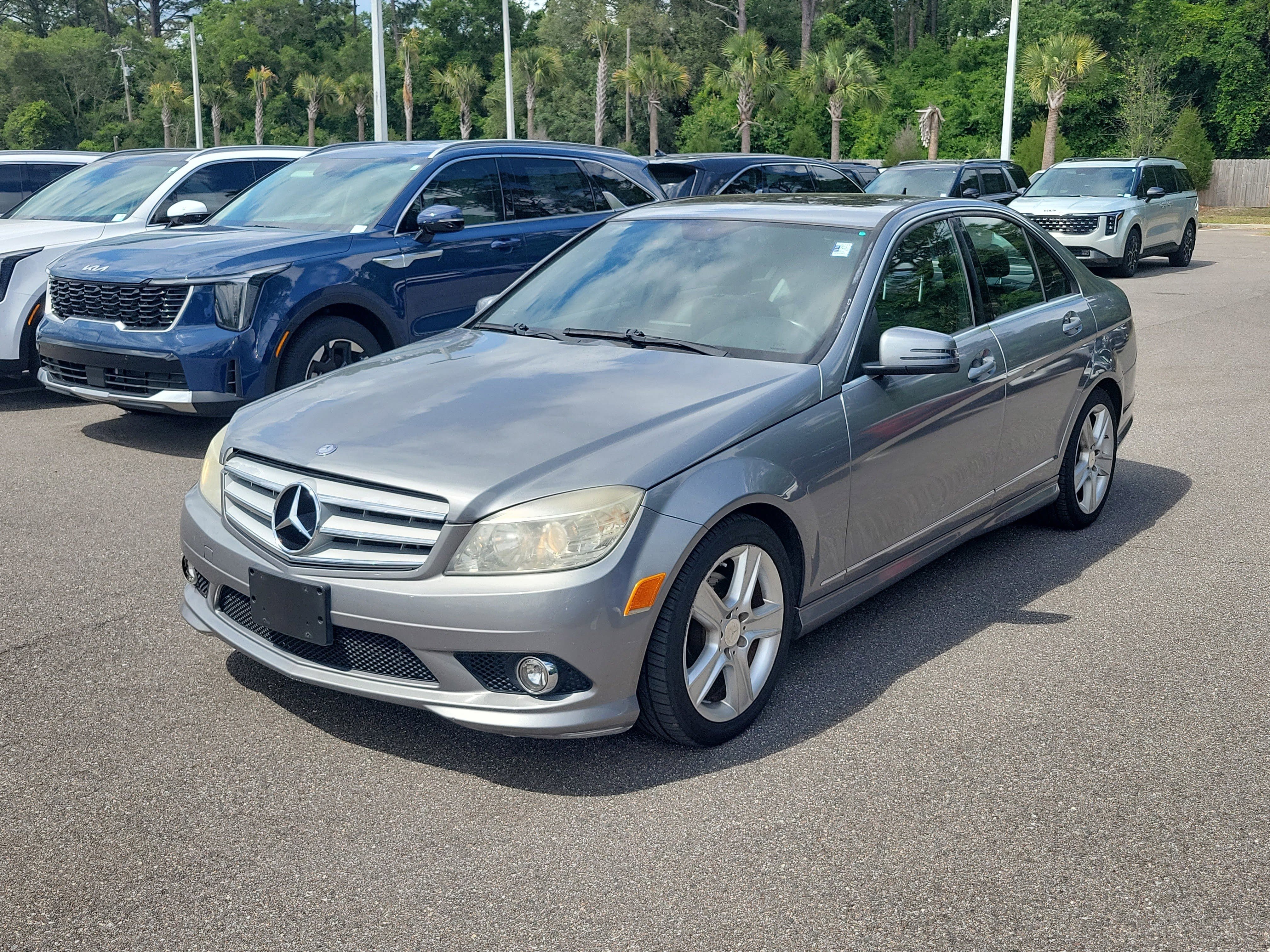 Used 2010 Mercedes-Benz C 300 Sedan image 3