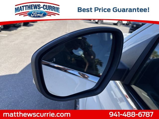 New 2026 Ford Expedition Active image 8