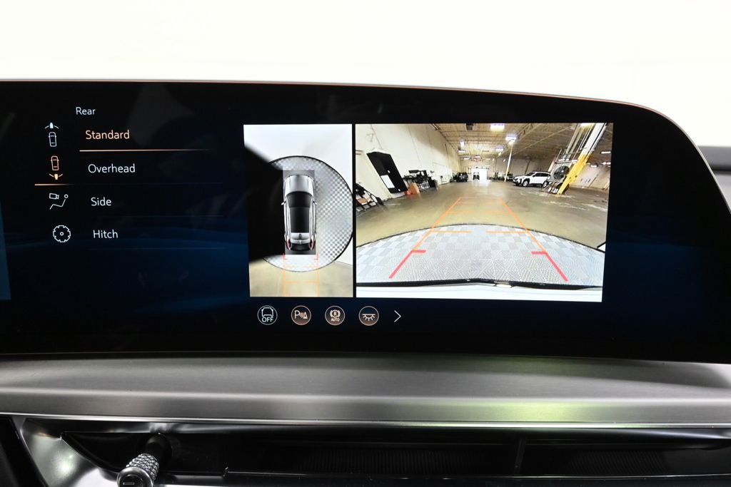 New 2026 Cadillac Lyriq Signature Sport w/ LPO, Floor Liner Package image 29