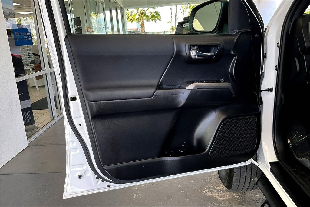 Used 2021 Toyota Tacoma TRD Off-Road w/ Technology Package image 21