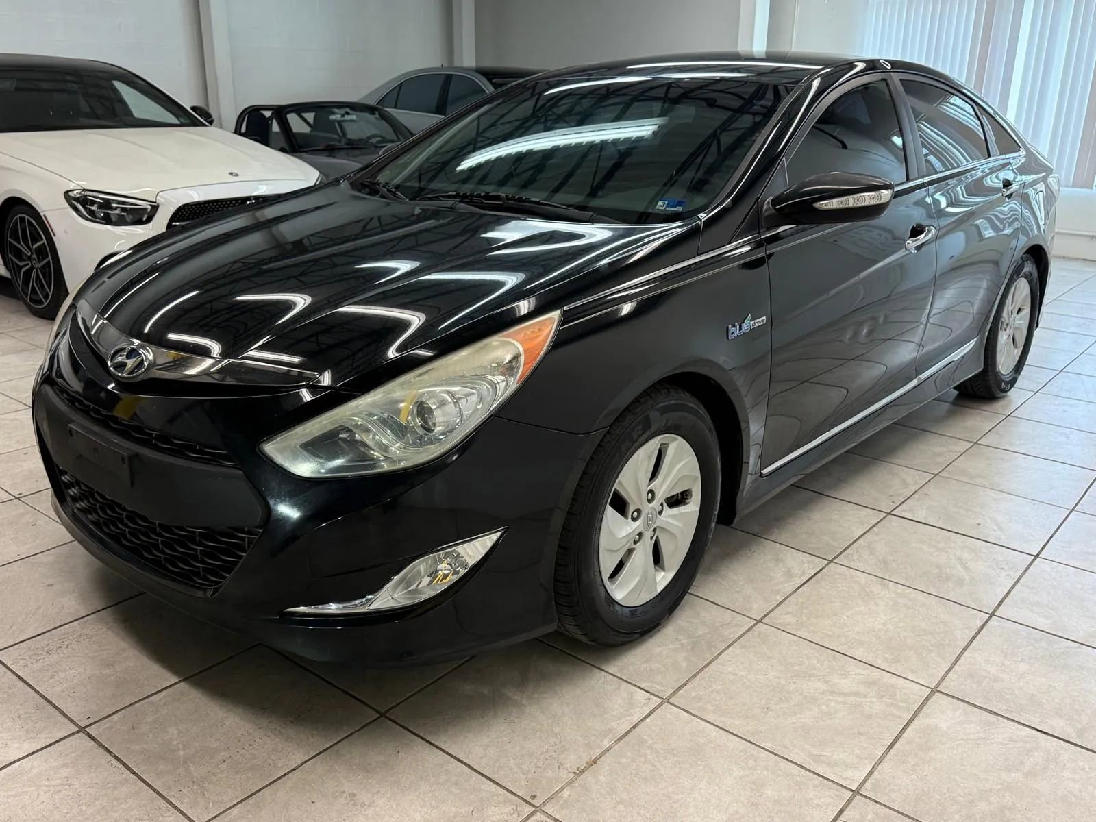 Used 2014 Hyundai Sonata Hybrid image 3