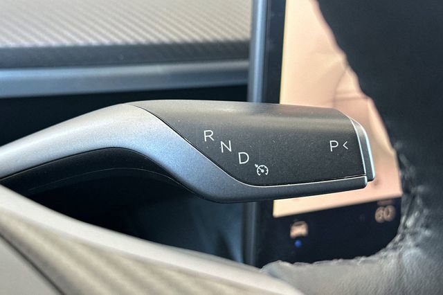 Used 2023 Tesla Model Y Long Range AWD/4WD image 23
