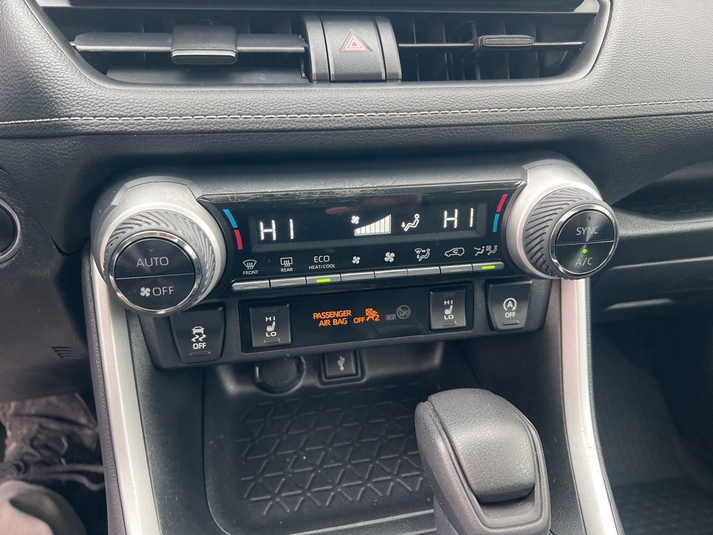 Used 2020 Toyota RAV4 XLE w/ Convenience Package image 59