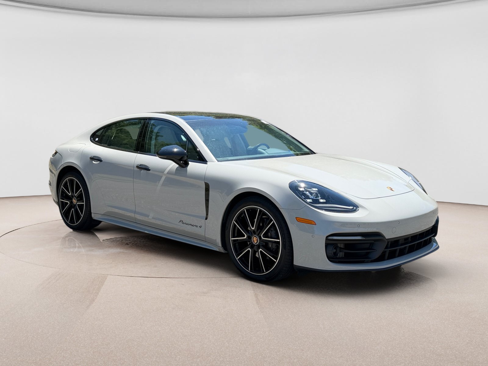 Used 2023 Porsche Panamera image 7