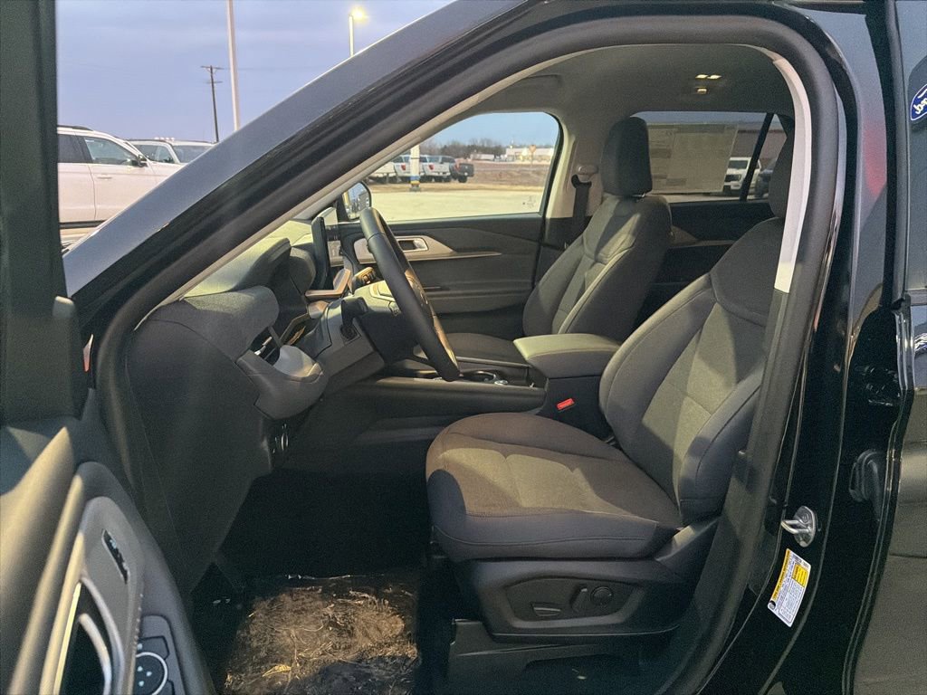New 2026 Ford Explorer Active image 10