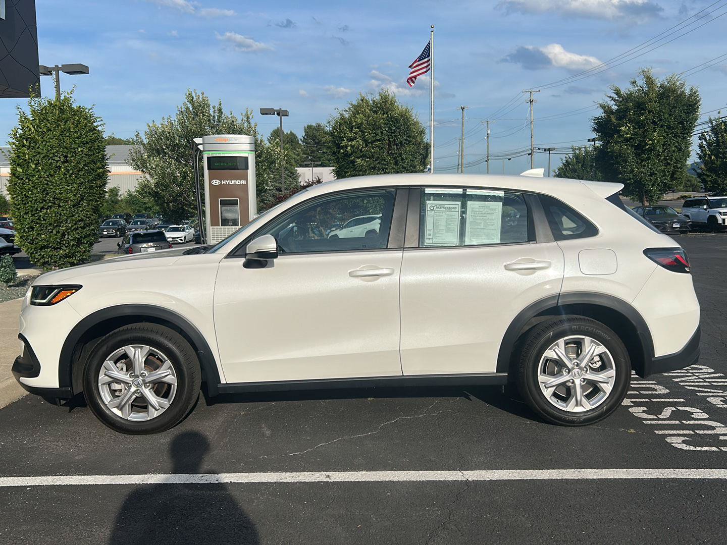 Used 2025 Honda HR-V LX image 3