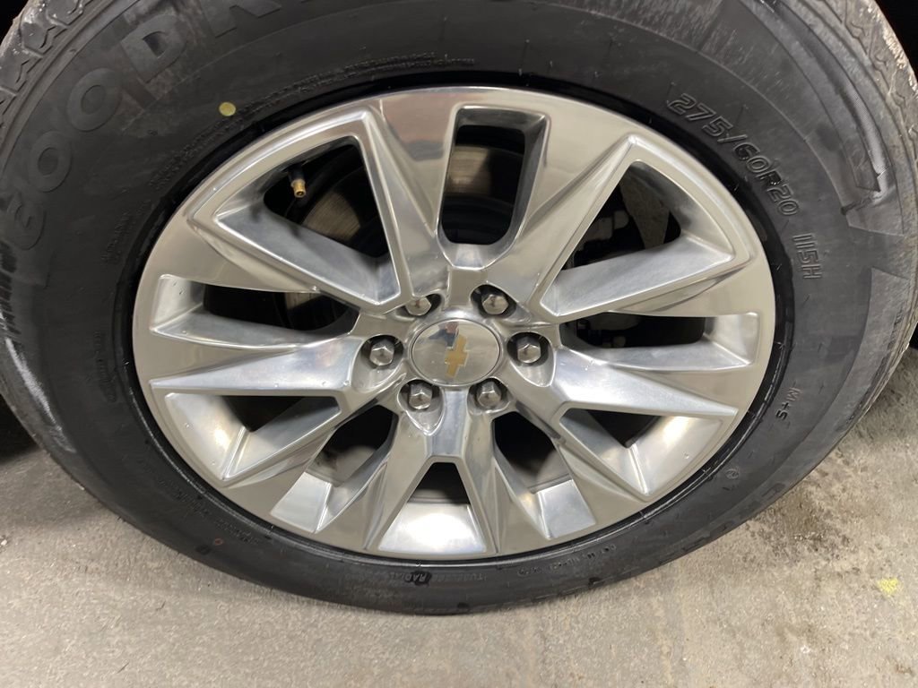 Used 2024 Chevrolet Suburban Premier image 45