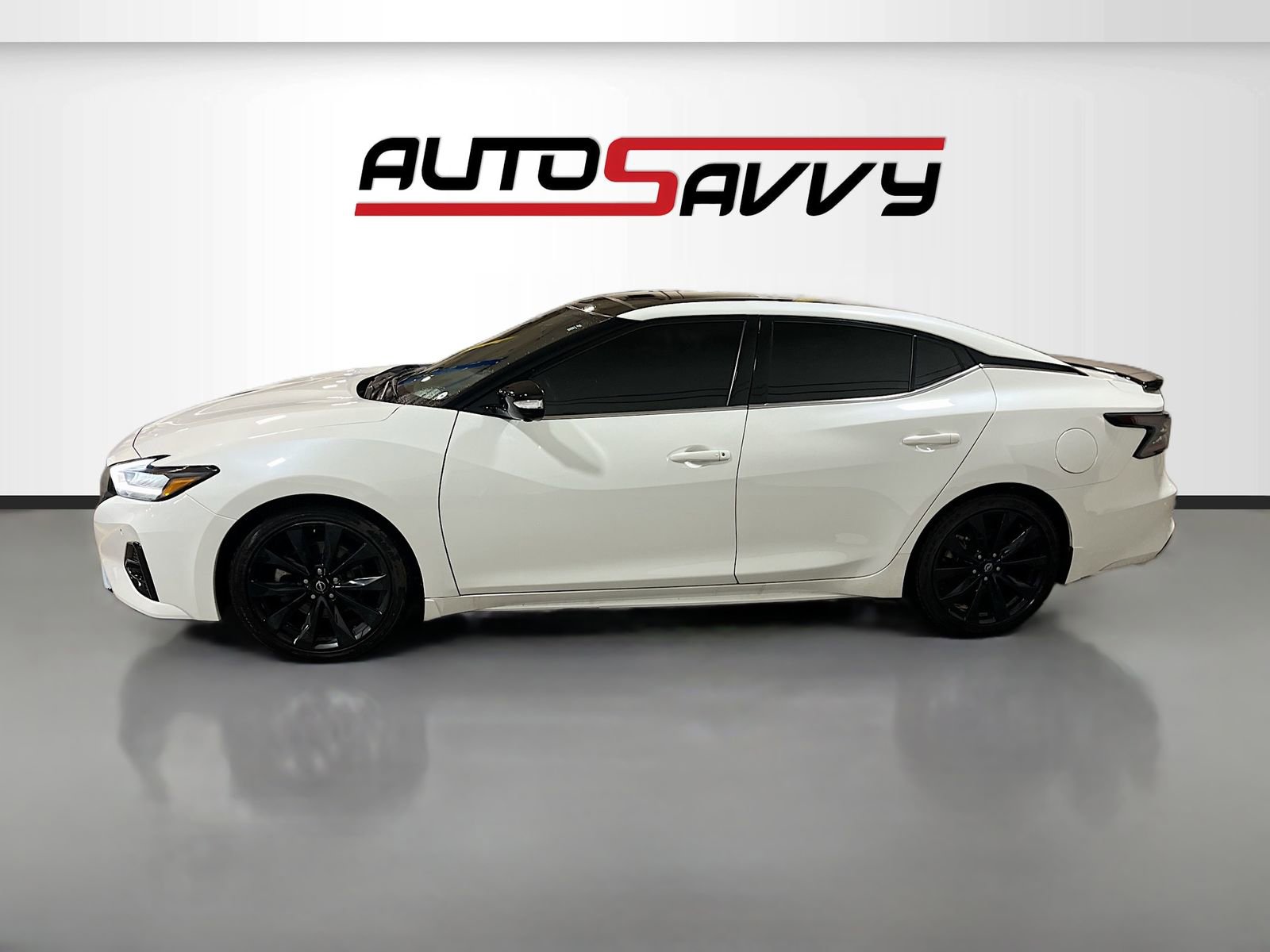 Used 2023 Nissan Maxima SR w/ Sport Mat Group image 4