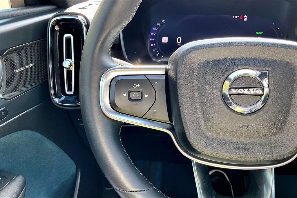 Certified 2023 Volvo C40 P8 Recharge Ultimate w/ Protection Package Premier AWD/4WD image 25