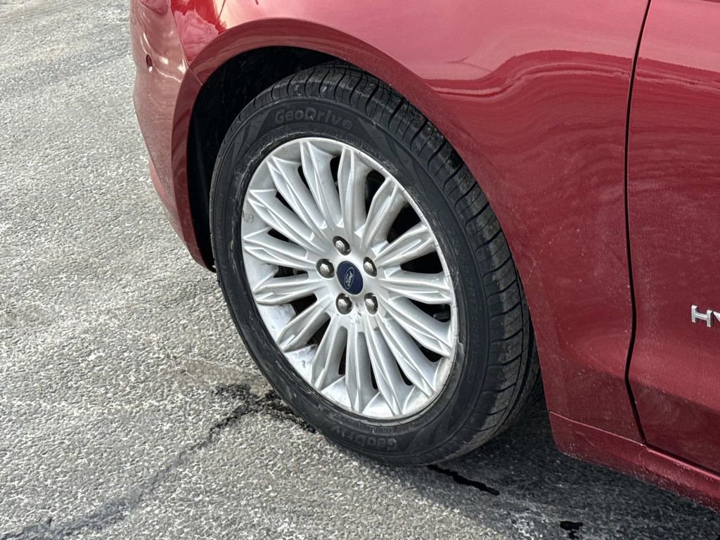 Used 2015 Ford Fusion SE w/ Equipment Group 502A image 31