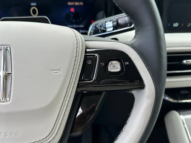 New 2026 Lincoln Aviator AWD image 11