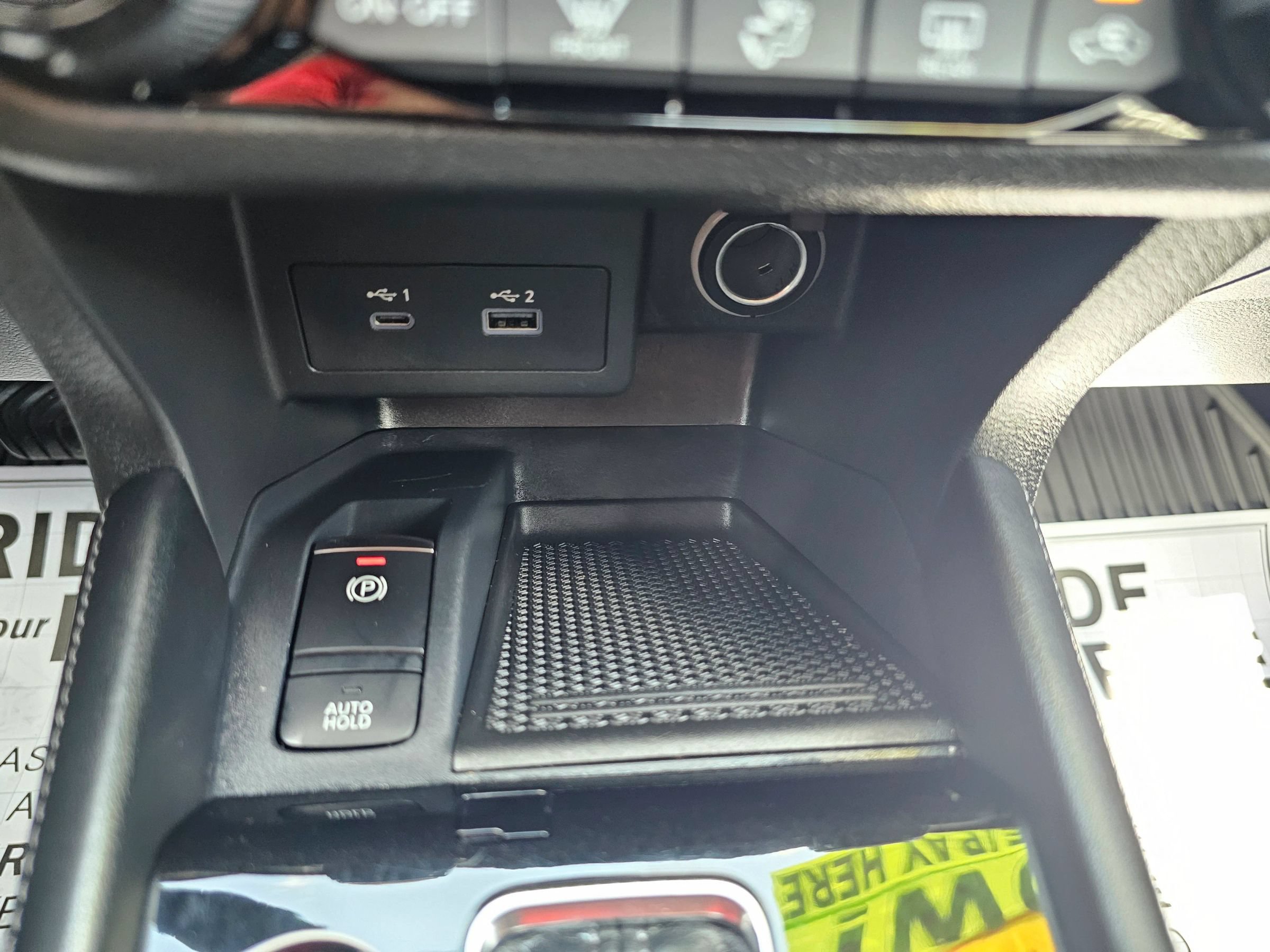 Used 2022 Nissan Kicks SV FWD image 21