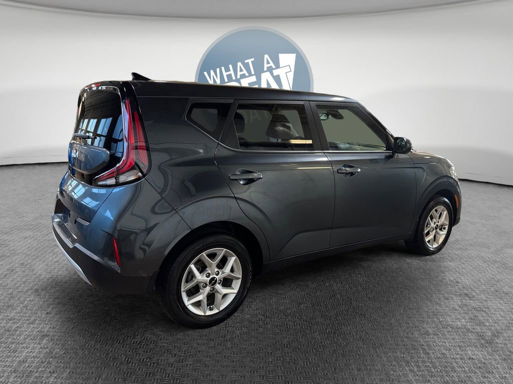 Certified 2023 Kia Soul S FWD image 3