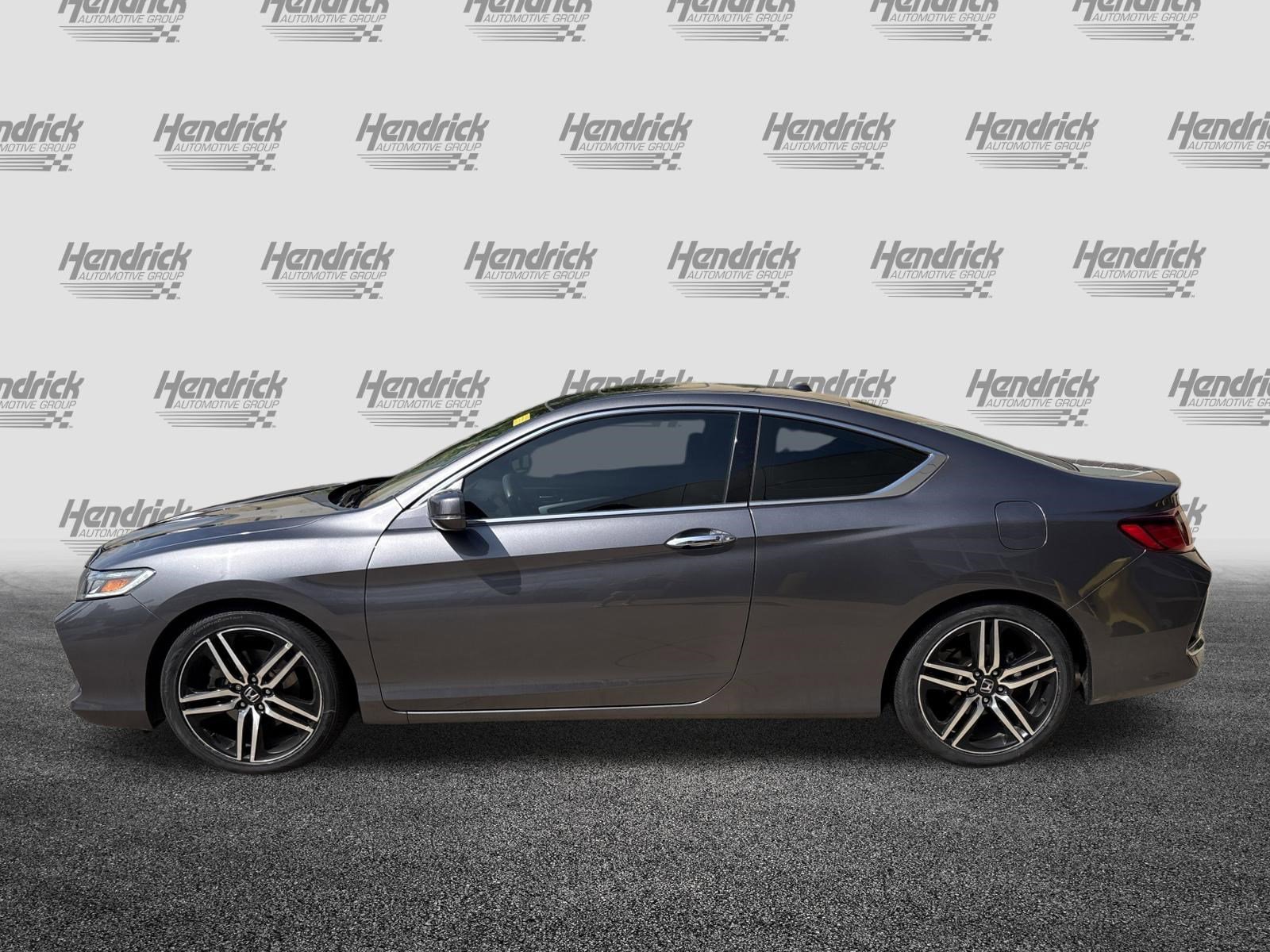 Used 2017 Honda Accord Touring image 7