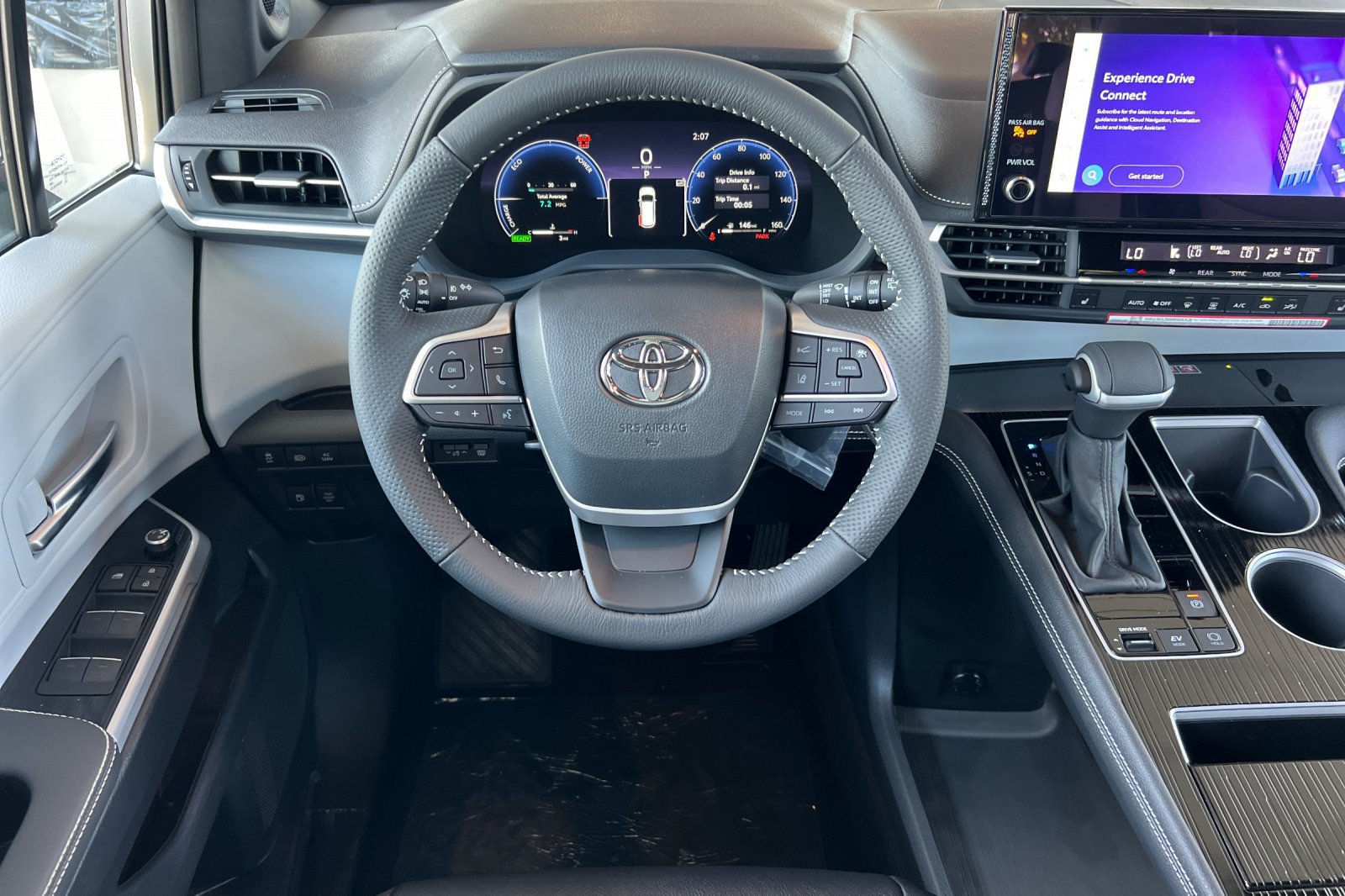 New 2026 Toyota Sienna XSE AWD/4WD image 17