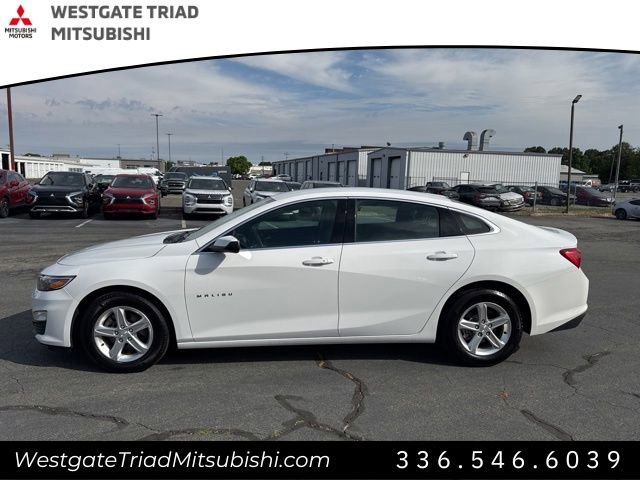 Used 2023 Chevrolet Malibu LS w/ Driver Confidence Package FWD image 3