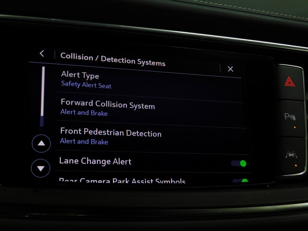 Used 2024 Buick Enclave Essence image 63