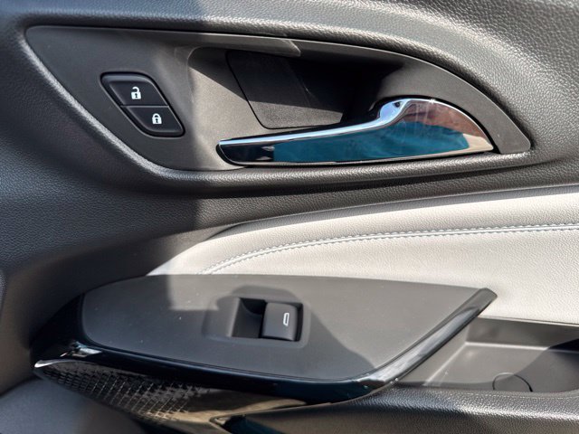 New 2026 Chevrolet Trax LT w/ Sunroof Package FWD image 18