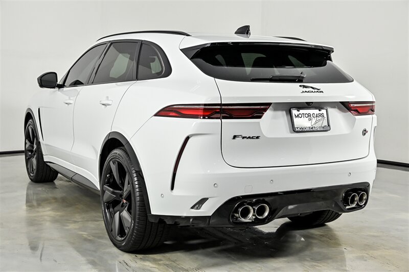 Used 2023 Jaguar F-PACE SVR AWD/4WD image 7