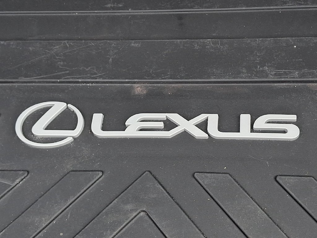 Used 2023 Lexus ES 250 w/ Premium Package AWD/4WD image 28
