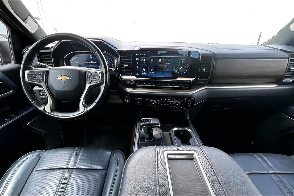 Used 2022 Chevrolet Silverado 1500 High Country w/ Z71 Off-Road Package AWD/4WD image 18