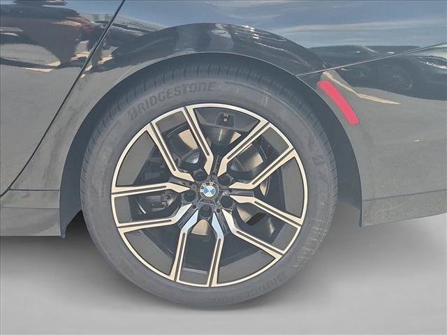 Used 2023 BMW 740i w/ Parking Assistance Package RWD image 25