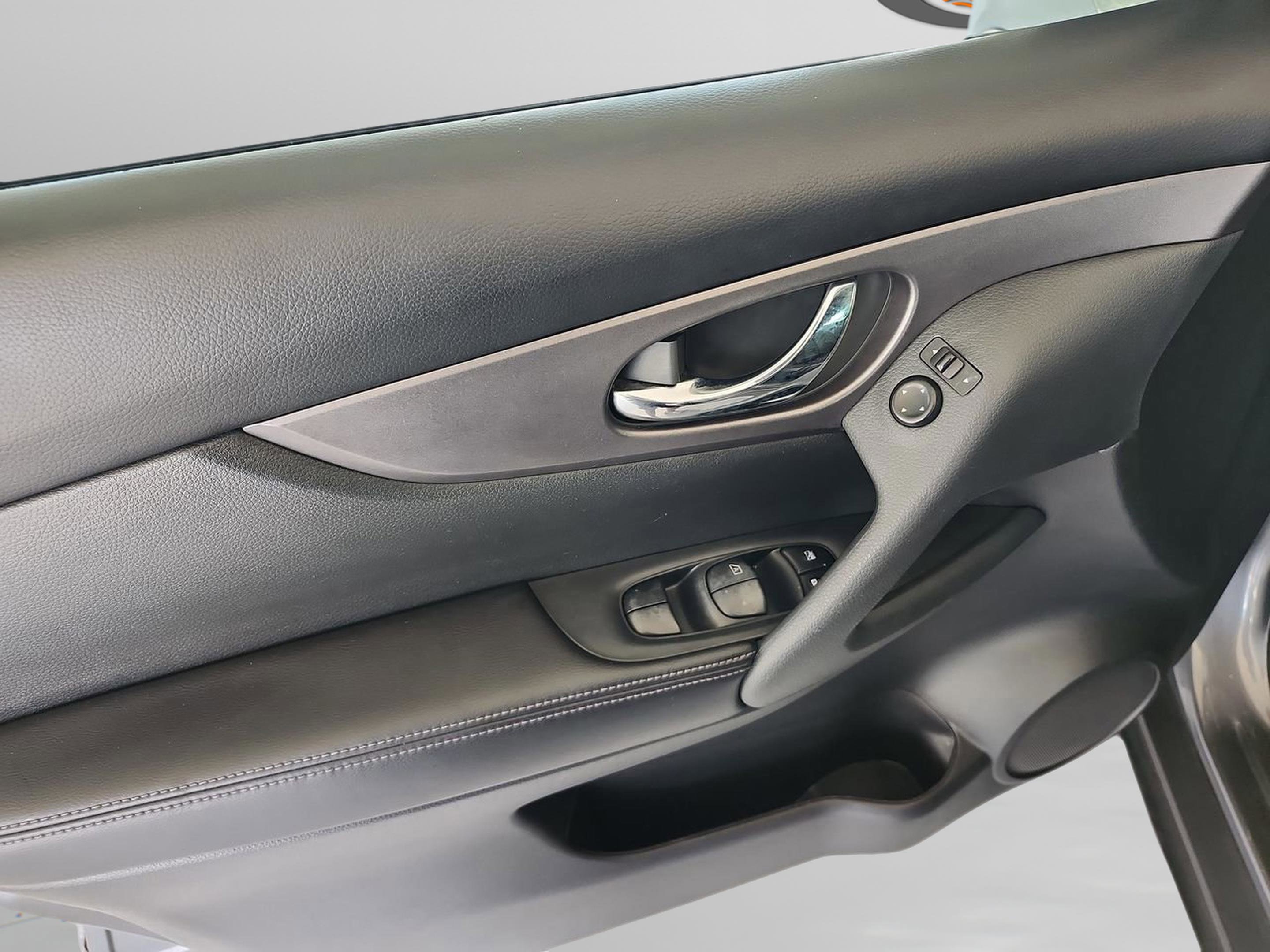 Used 2016 Nissan Rogue S FWD image 16