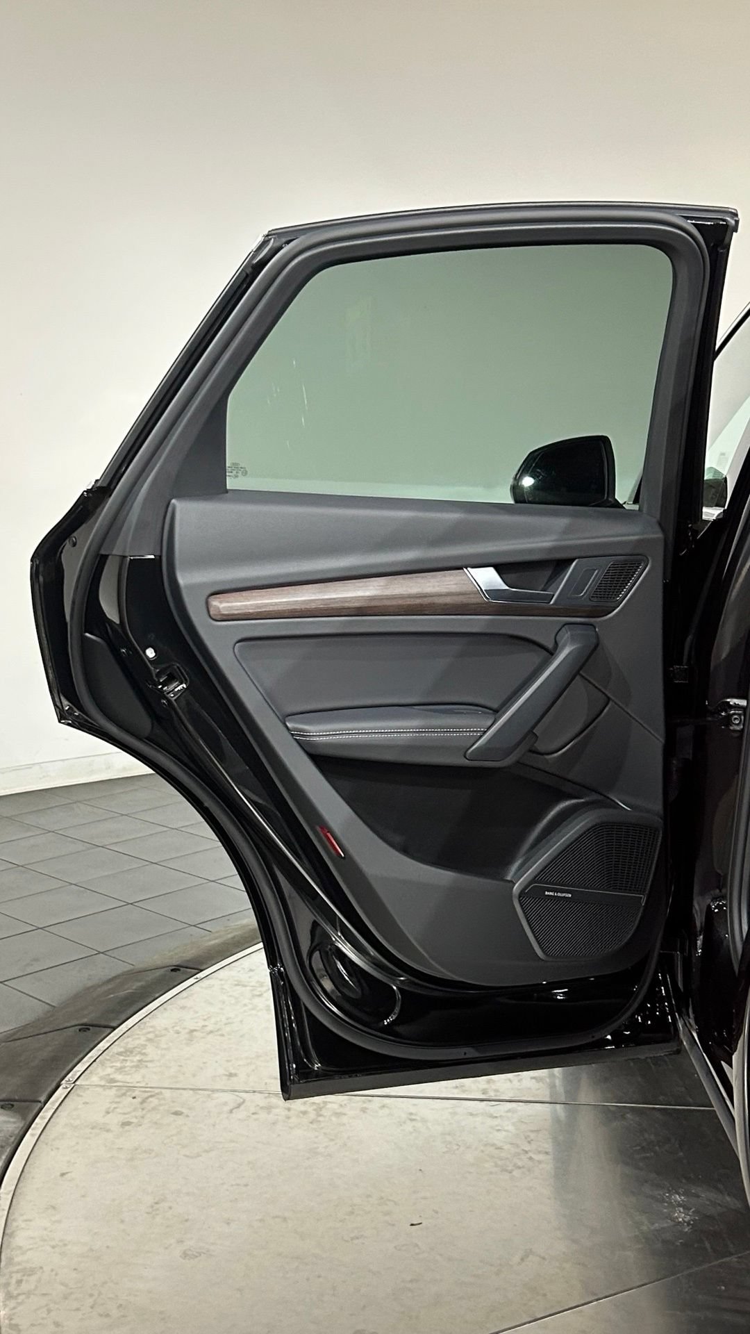 Used 2025 Audi Q5 2.0T Premium Plus AWD/4WD image 47