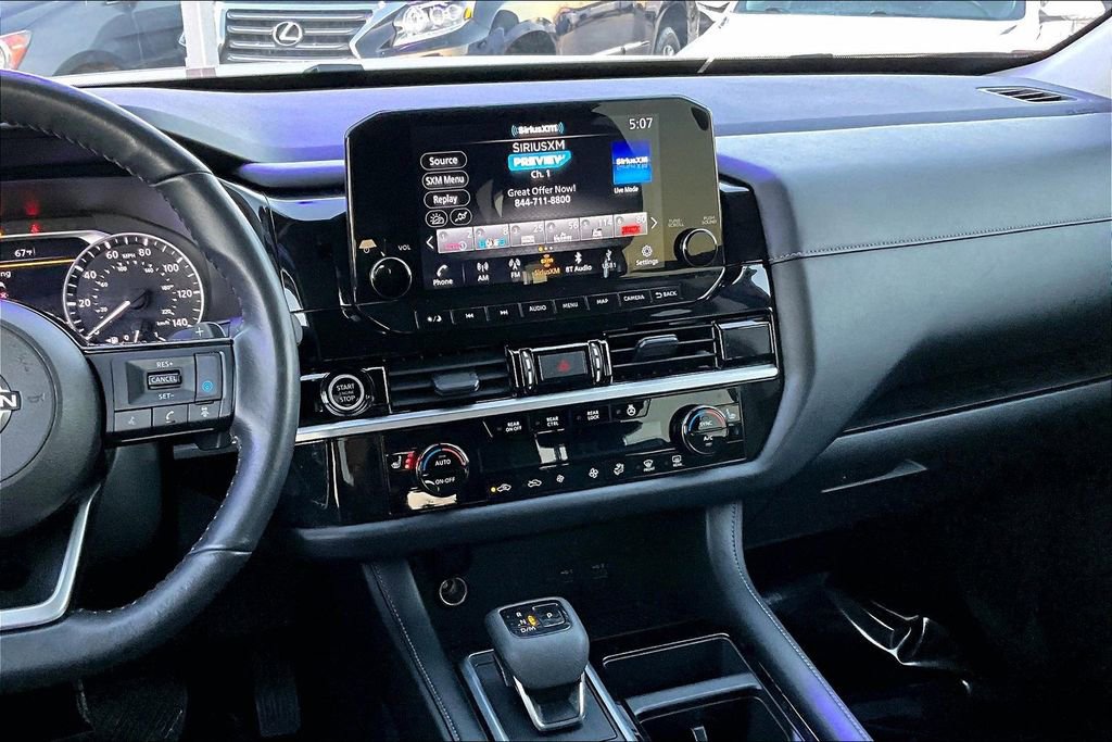 Used 2022 Nissan Pathfinder SL image 8