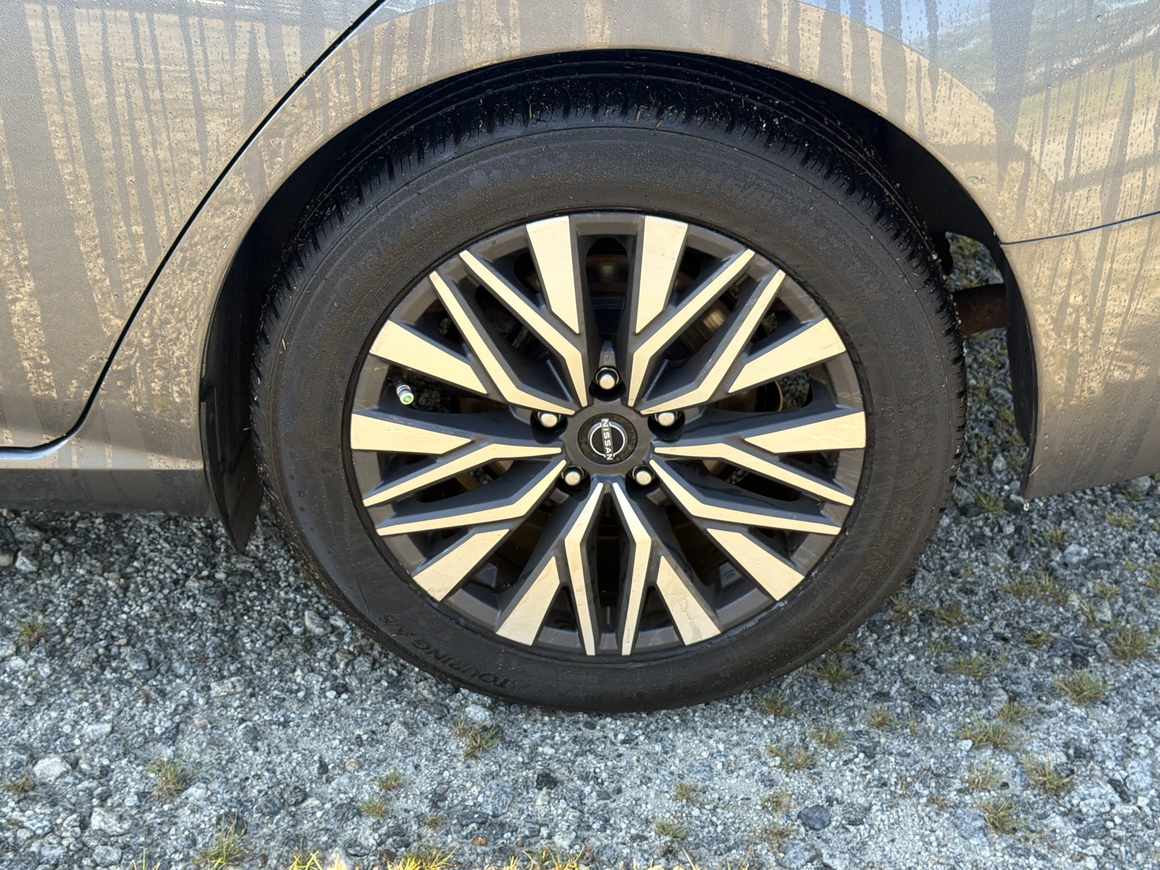 Used 2024 Nissan Altima 2.5 SV FWD image 19