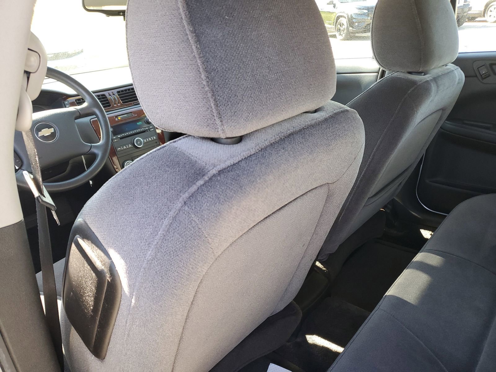 Used 2010 Chevrolet Impala LS FWD image 13
