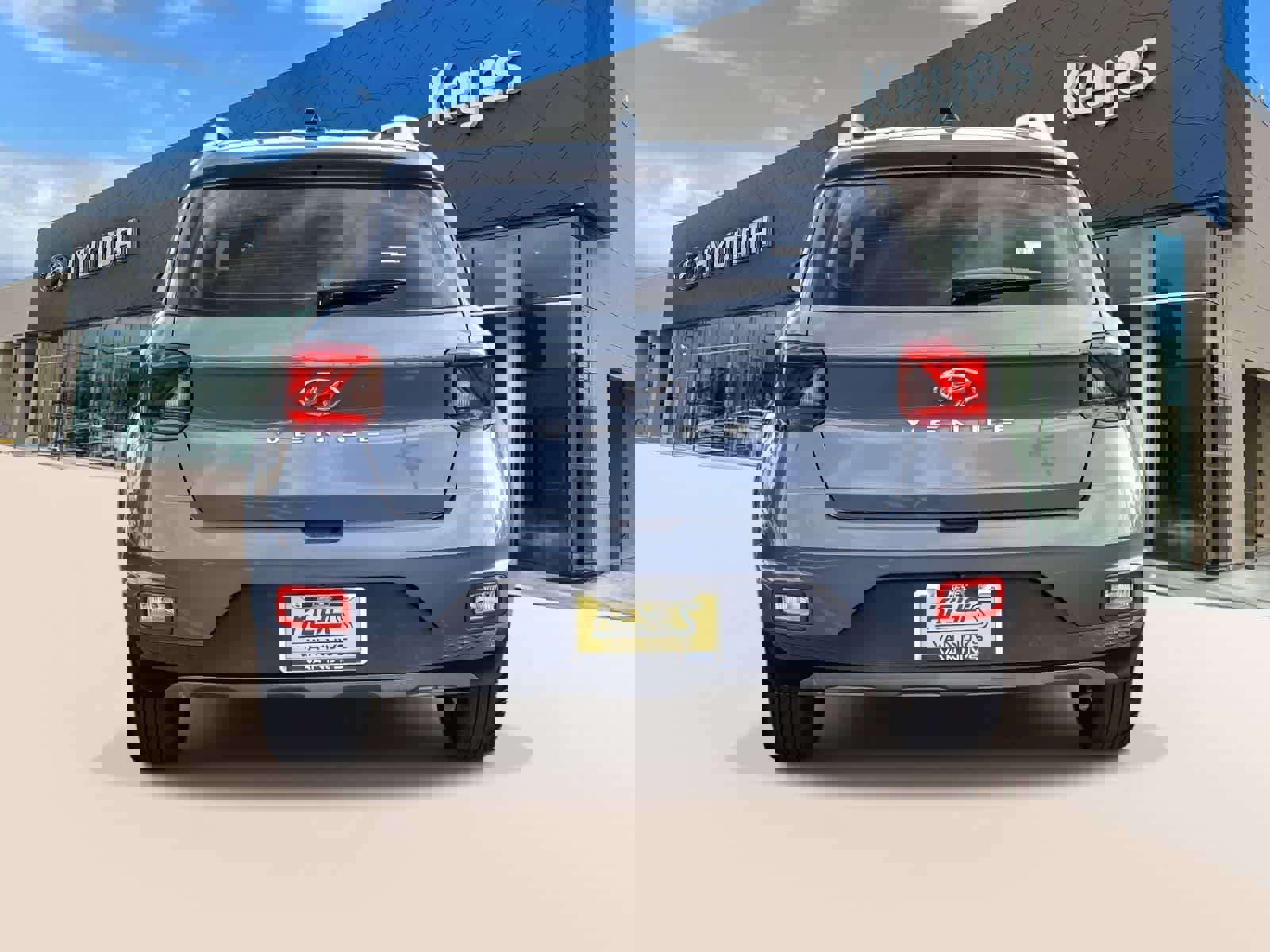 Certified 2022 Hyundai Venue SEL image 6