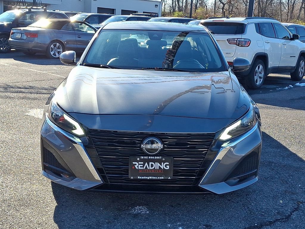 Used 2023 Nissan Altima 2.5 SL FWD image 2