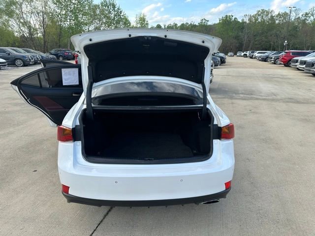 Used 2018 Lexus IS 300 w/ Premium Package RWD image 13