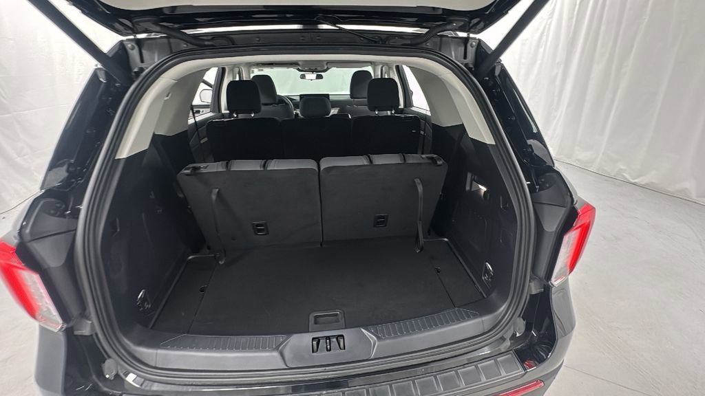 Used 2025 Ford Explorer Active image 36