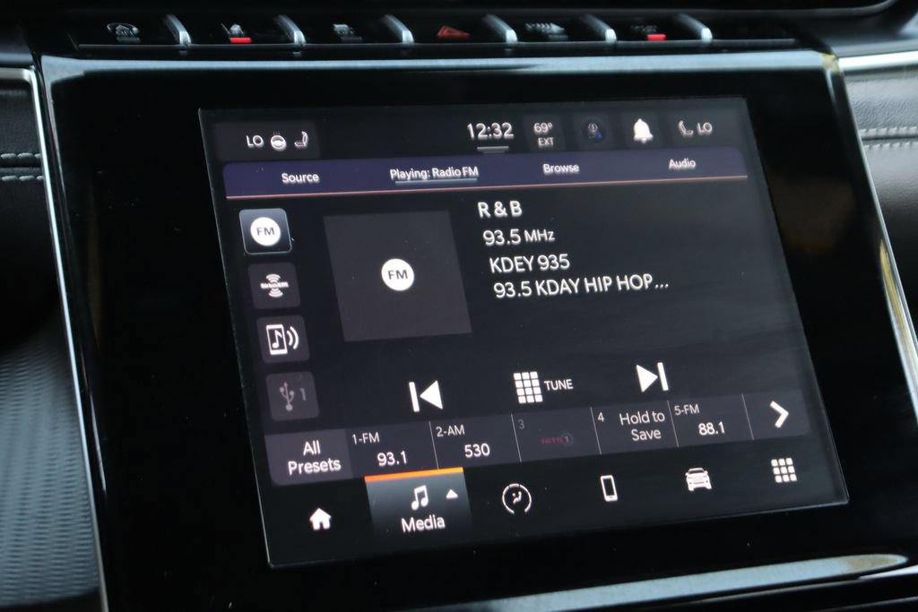 Used 2024 Jeep Grand Cherokee Altitude RWD image 29