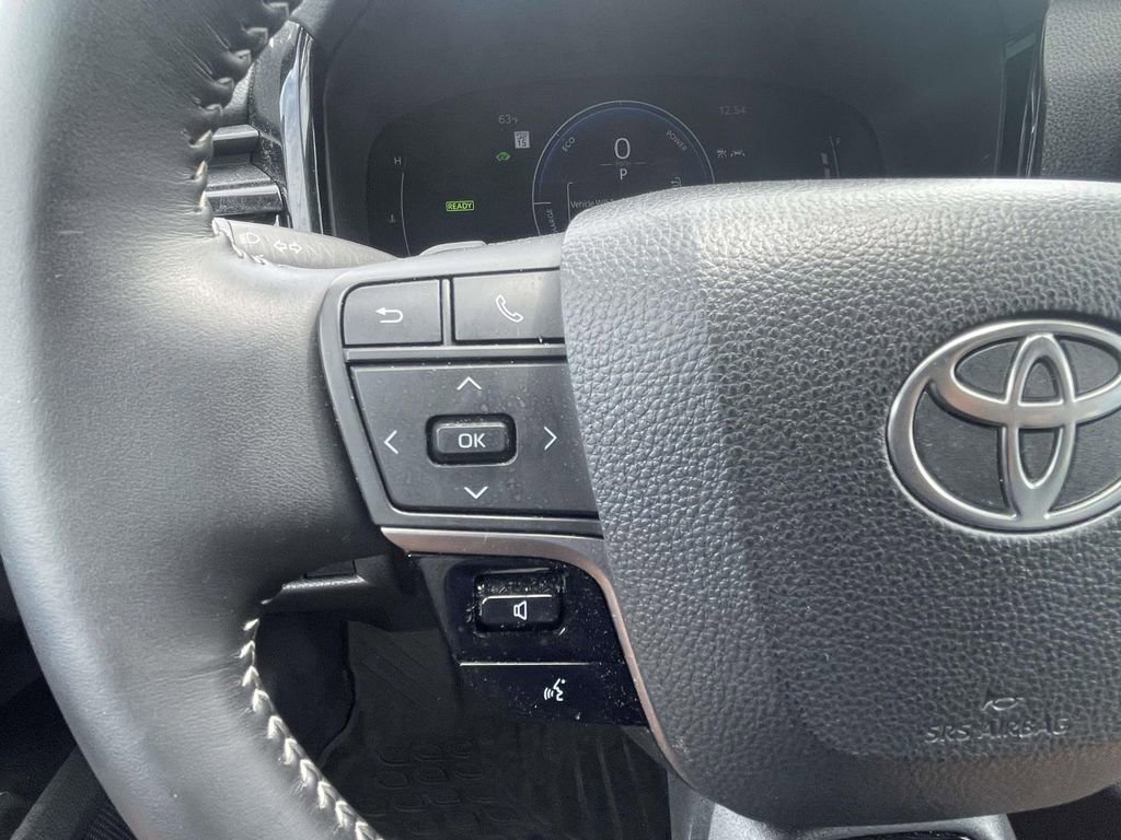 Used 2025 Toyota Camry SE w/ Multimedia Upgrade Package FWD image 27