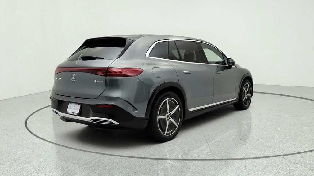 Used 2023 Mercedes-Benz EQS 580 4MATIC SUV image 5