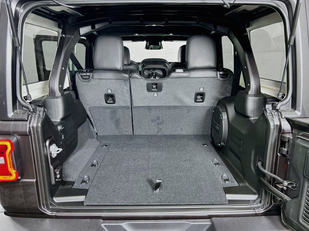 New 2027 Jeep Wrangler Unlimited Sahara AWD/4WD image 26