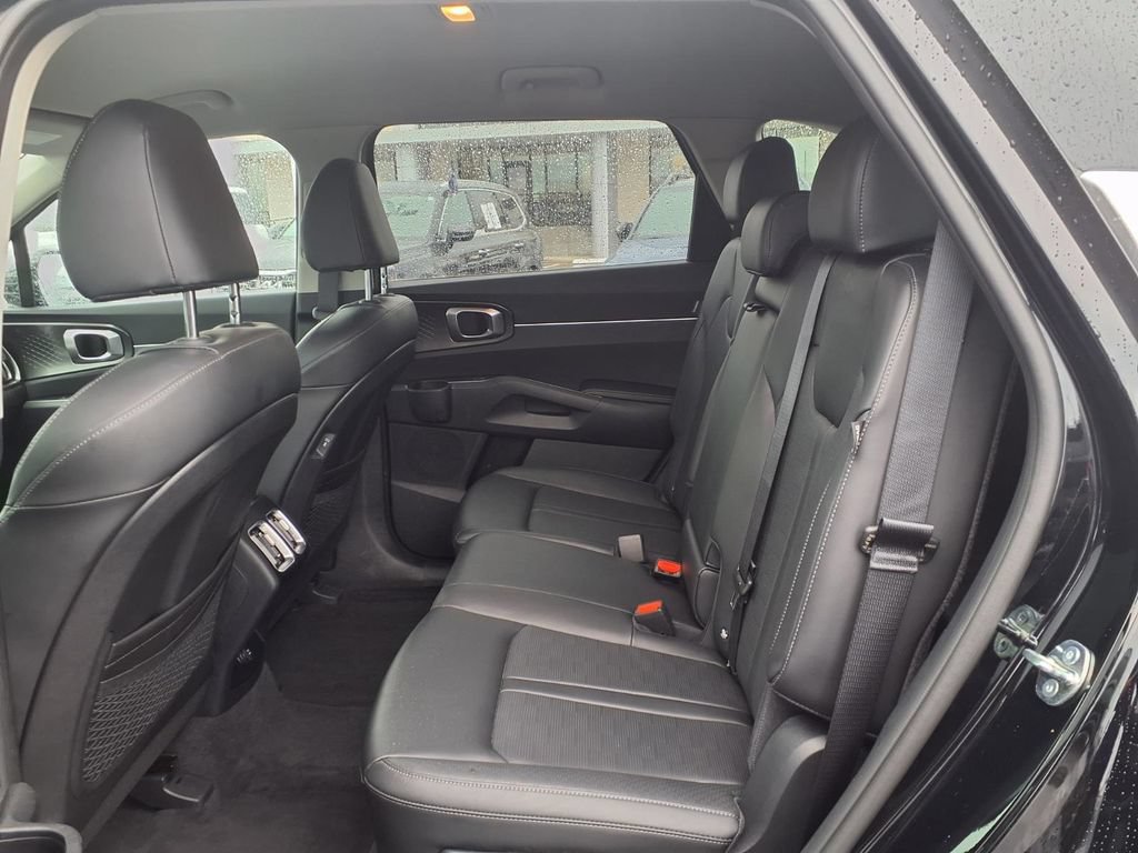 Certified 2026 Kia Sorento S FWD image 17
