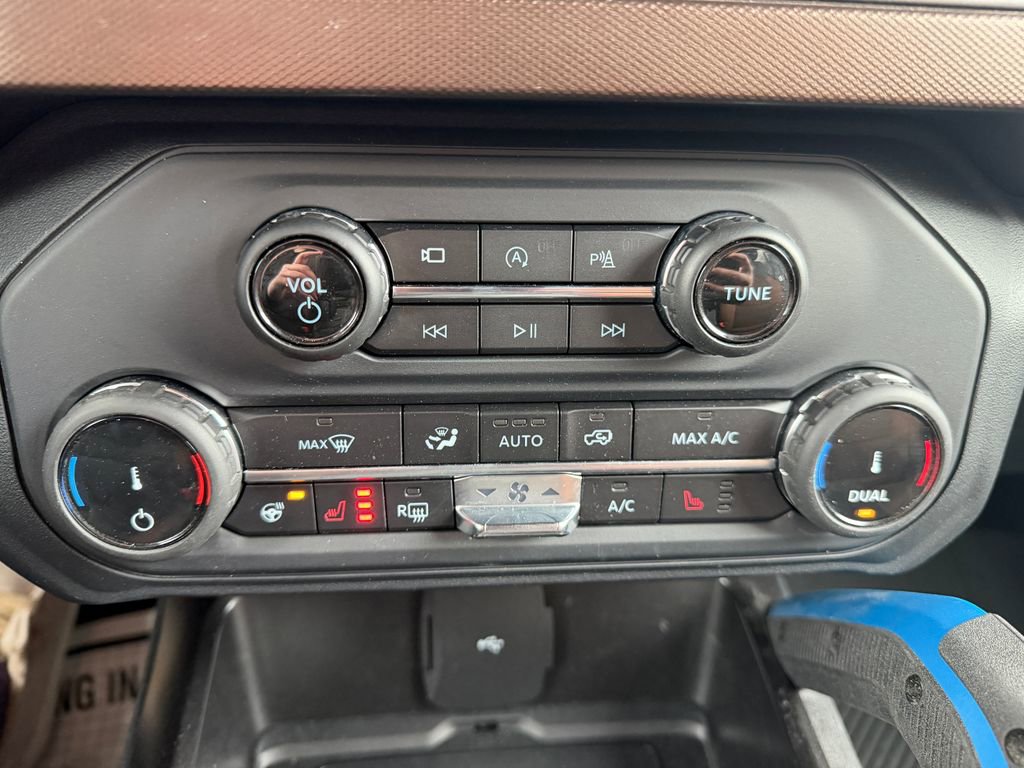 Used 2022 Ford Bronco Outer Banks image 24