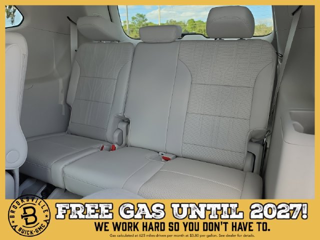 New 2027 Buick Enclave Avenir w/ LPO, Floor Liner Package FWD image 18