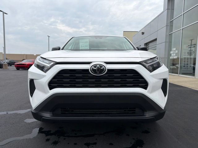 Used 2024 Toyota RAV4 LE AWD/4WD image 2