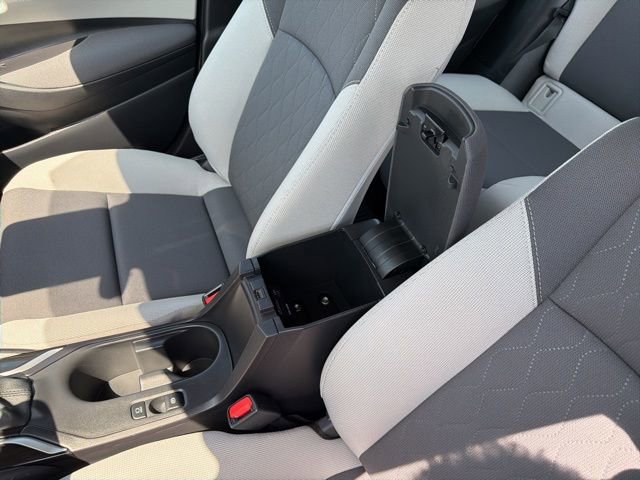 Used 2025 Toyota Corolla LE FWD image 20