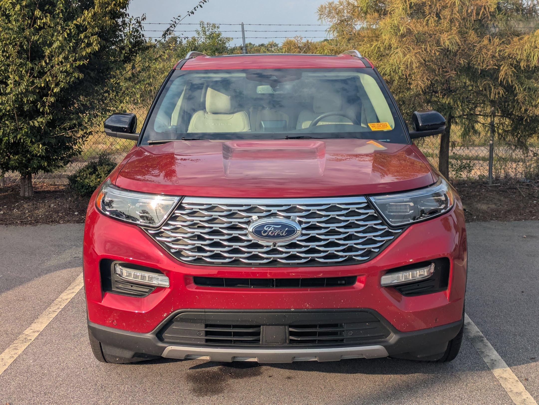 Used 2022 Ford Explorer Platinum w/ Equipment Group 601A RWD image 4