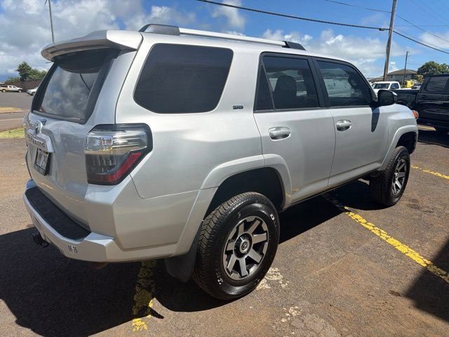 Used 2022 Toyota 4Runner SR5 AWD/4WD image 5