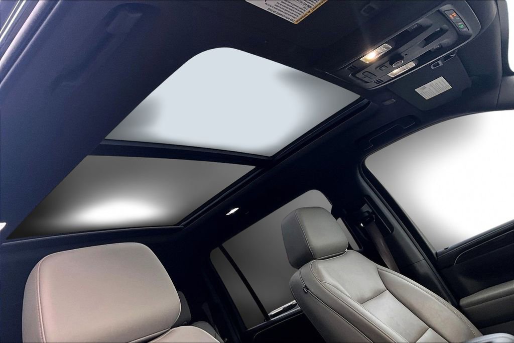 Used 2021 Chevrolet Suburban Z71 image 33