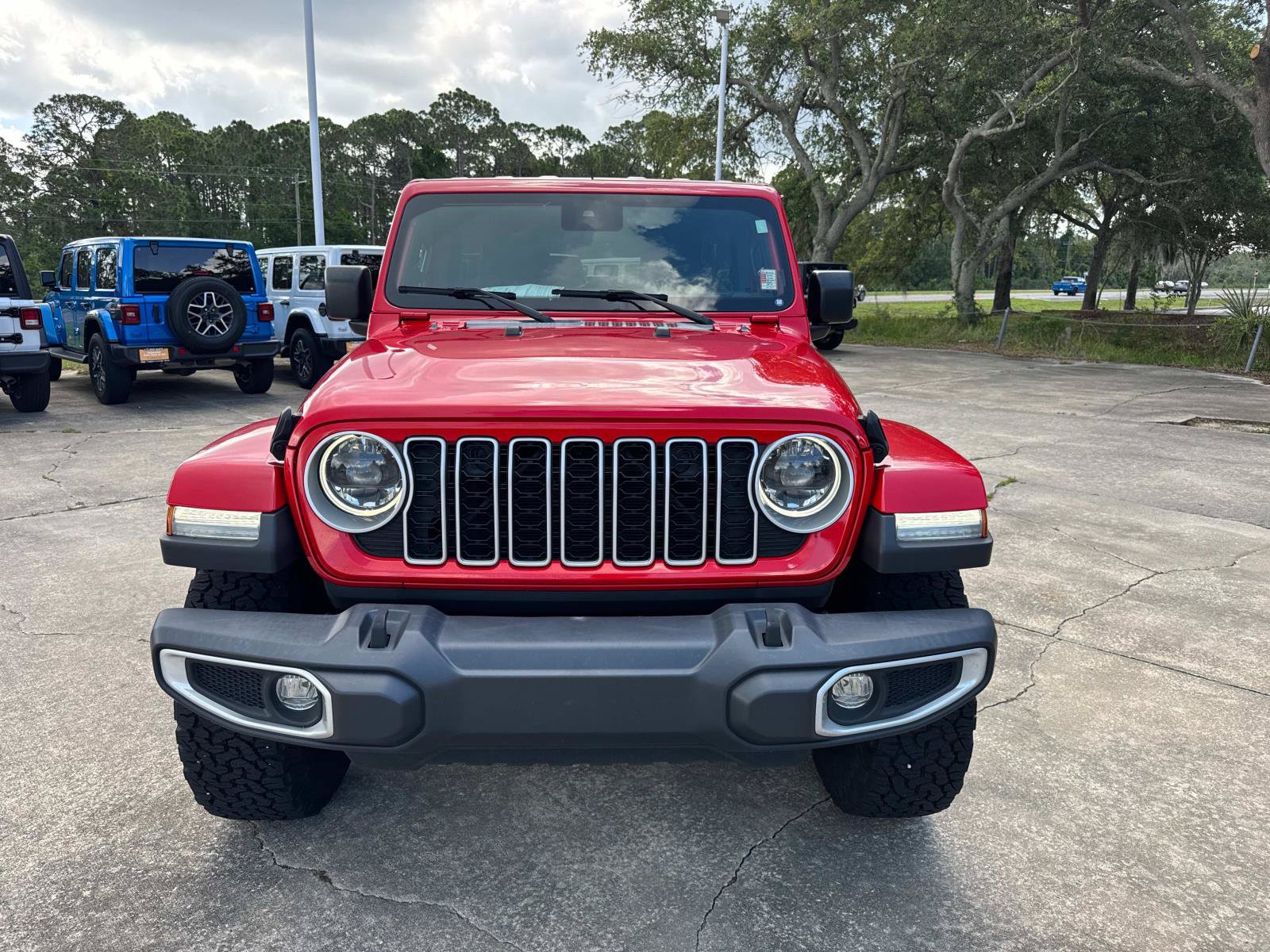 Certified 2024 Jeep Wrangler Unlimited Sahara AWD/4WD image 8