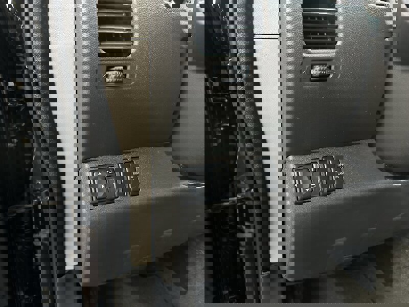 Used 2015 Nissan Xterra PRO-4X w/ Pro-4x Leather Package image 28